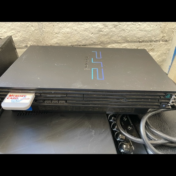 PlayStation 2 - Picture 3 of 4